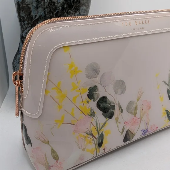 Ted Baker Cream and Pink Cosmetic Bag Rose Gold Zipper - Picture 3 of 7